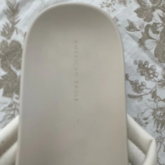 American Eagle Sandals - Picture 2 of 3